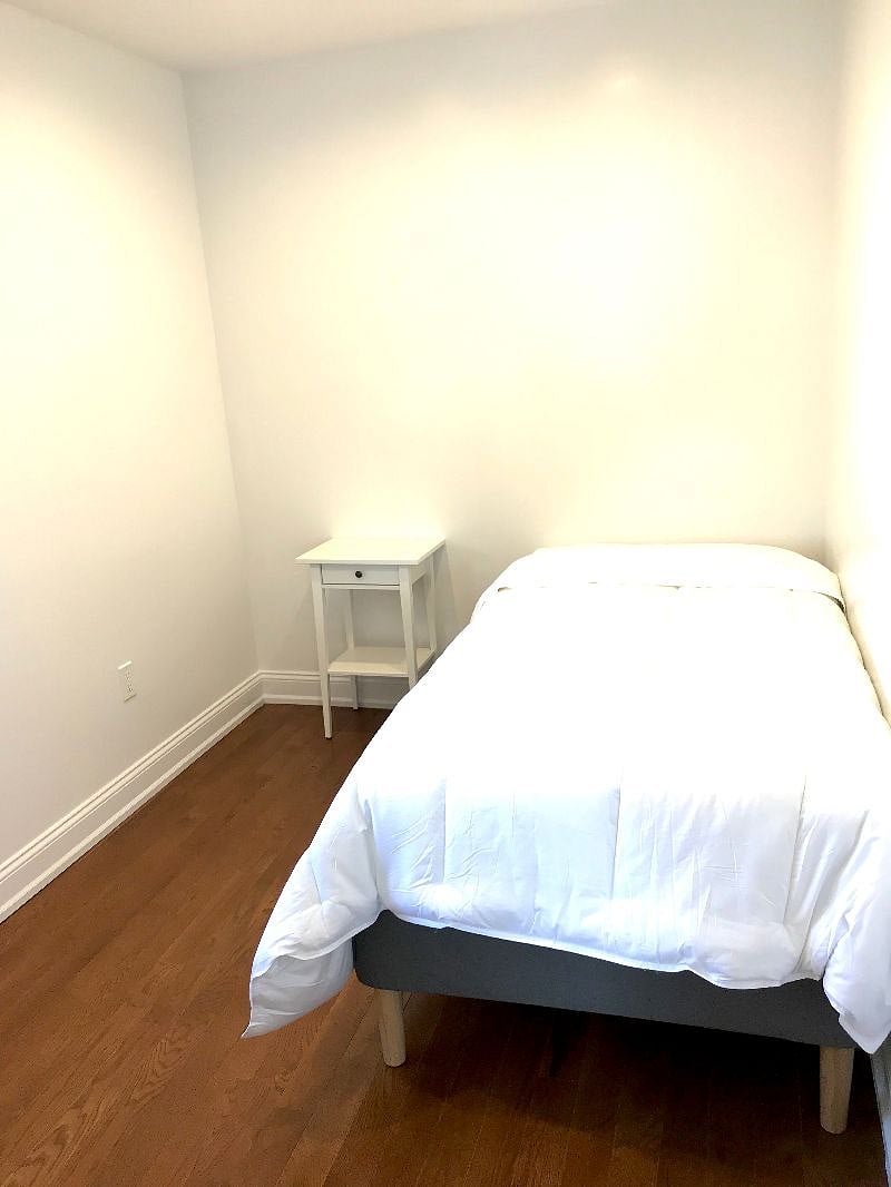3rd bedroom, we can always give you a queen size bed if preferred.