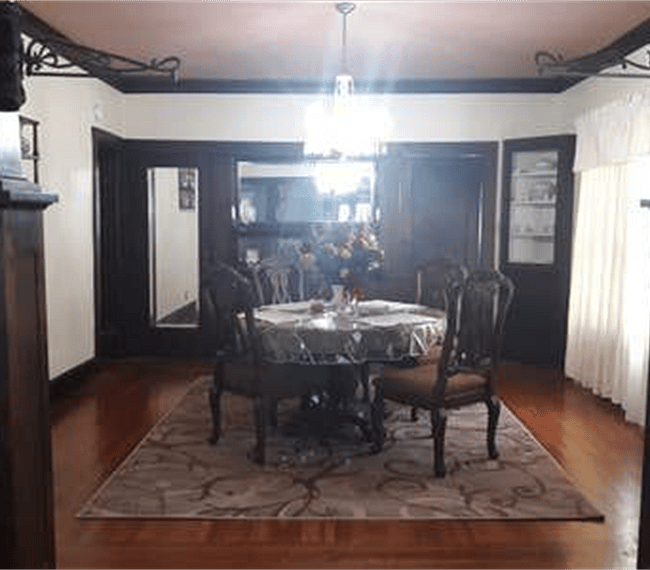 Formal Dining Room 