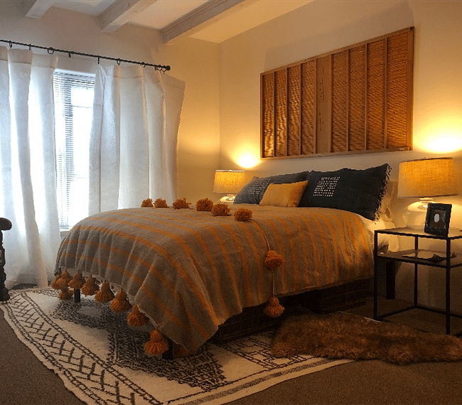 New Queen bed in Bedroom