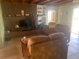 tv #1 off kitchen (main living room)