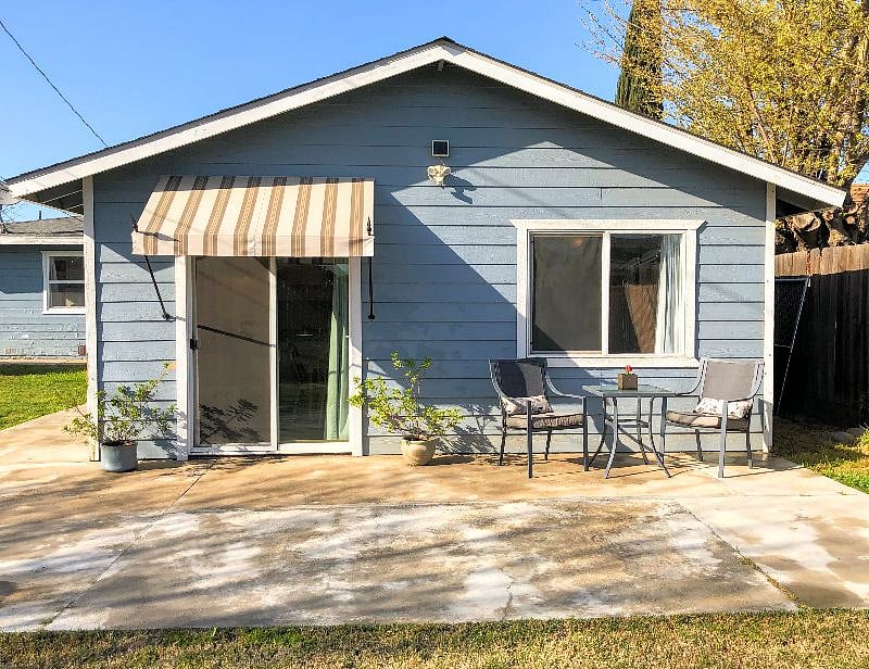 Welcome to your home-away-from-home, a cozy cottage in sunny California!