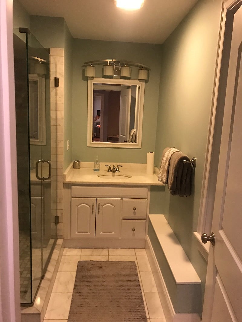 Another angle of the attached private bathroom.