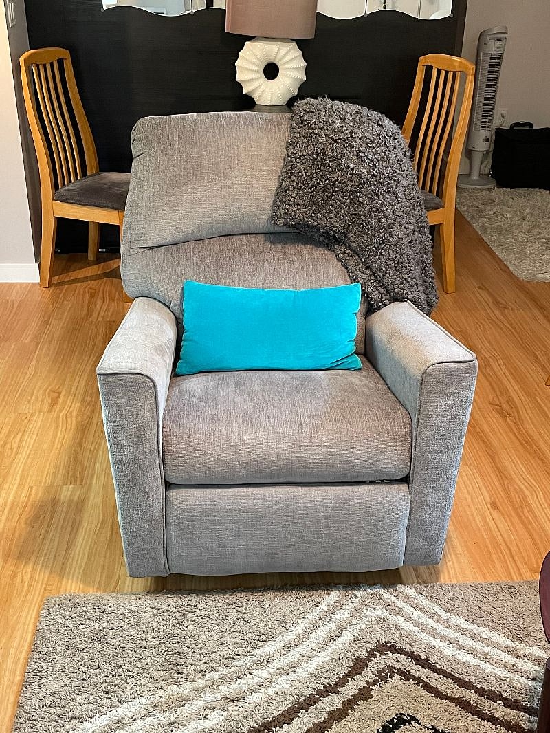 We recently added a new recliner. (replaced the yellow rounded chair in other photos.)
