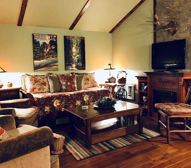 The Cabin offers books, games, puzzles, cards, and toys, all of which create a relaxing, homey space to relax and enjoy your free time!