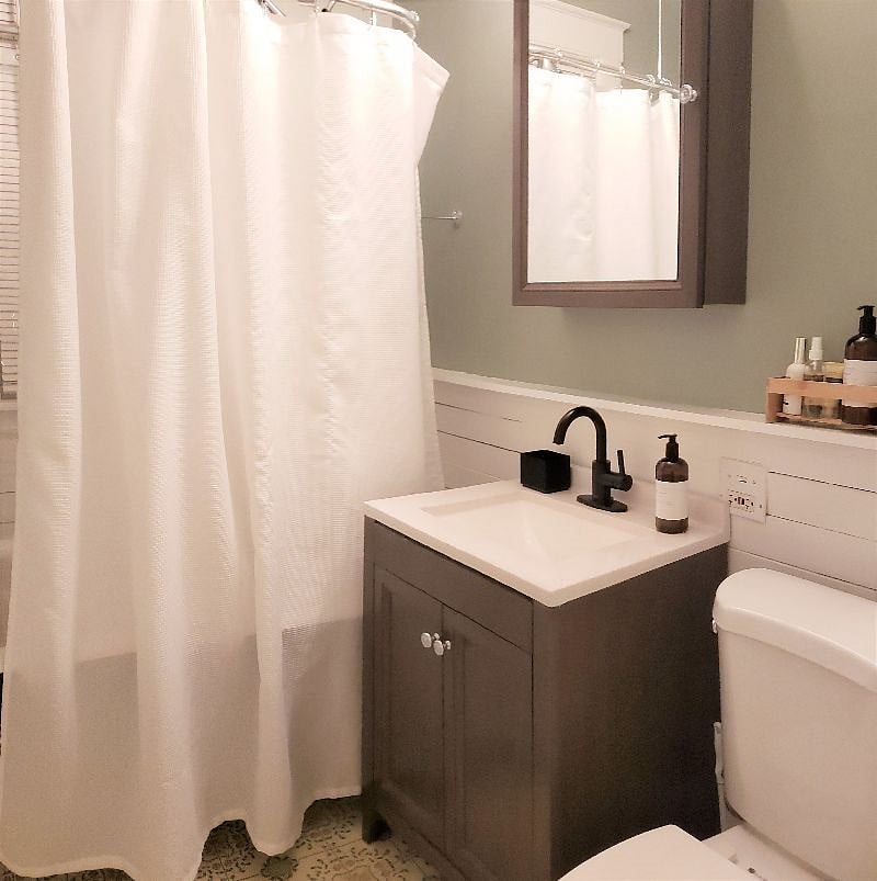 3rd floor bathroom