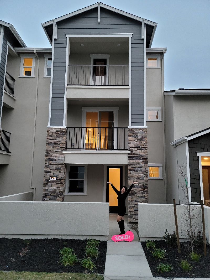 New townhouse construction
February 2021