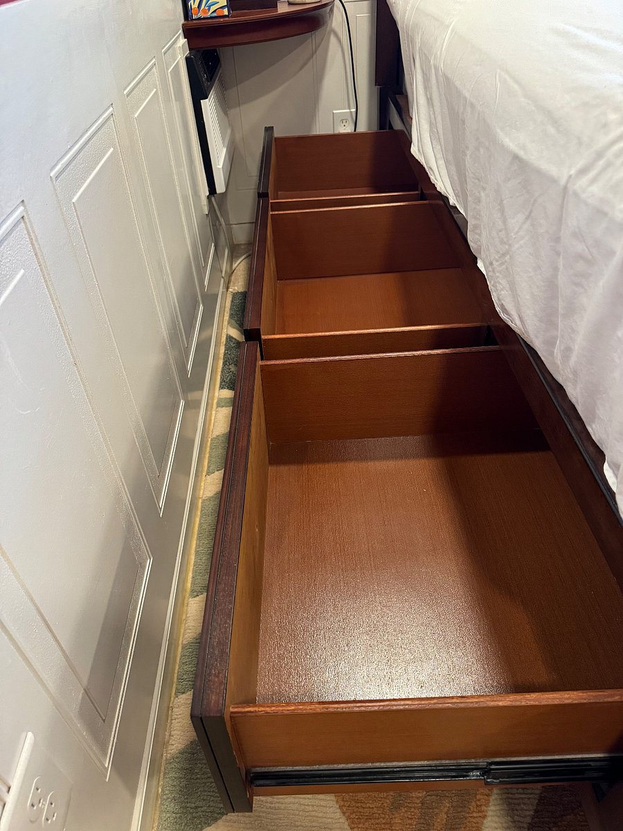 King Size Bed W/6 Large Storage Drawers Underneath For Clothing Etc To Maximize Space!