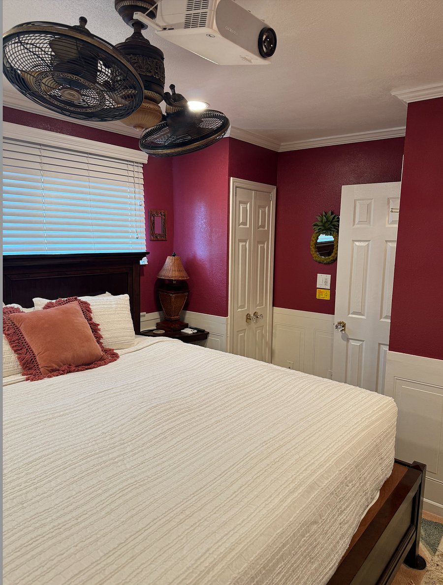 Private King Size Bedroom