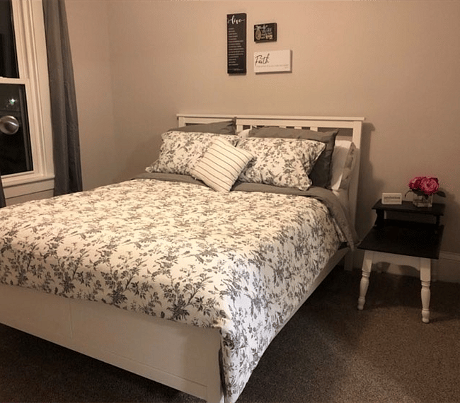 Cozy and Spacious Bedroom