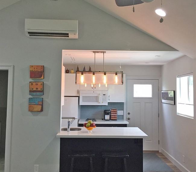 Fully equipped kitchen. Let us know if there is something you need!
