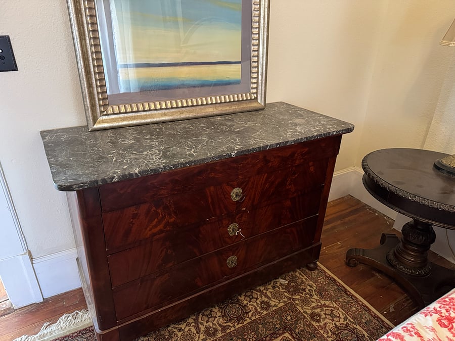 Dresser