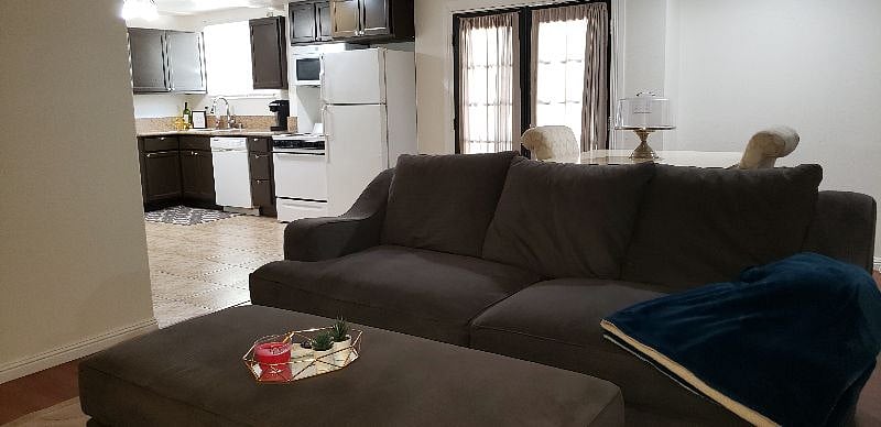 Furnished Finder property 264010_1 photo 4