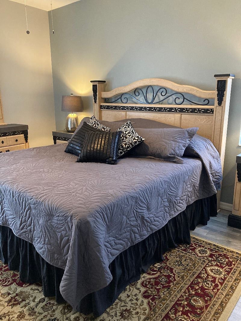 King Size bed 