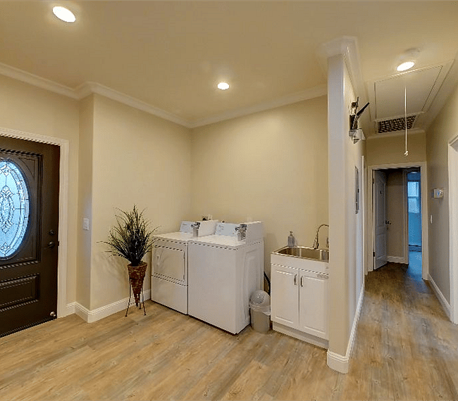 Furnished Finder property 264111_1 photo 4