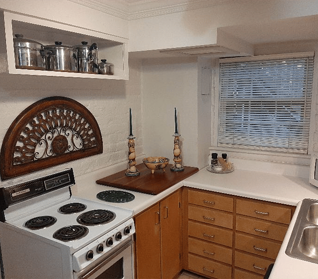 Pots, pans, dishes and utensils provided