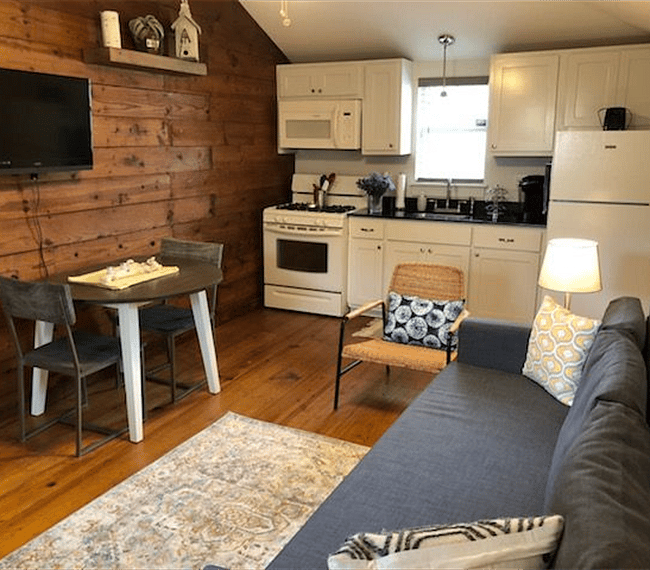 Capture The Charm, Love The Space, Live The Location