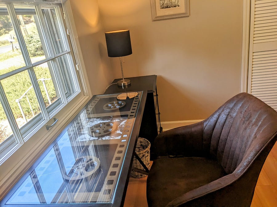 Workstation in the third bedroom.