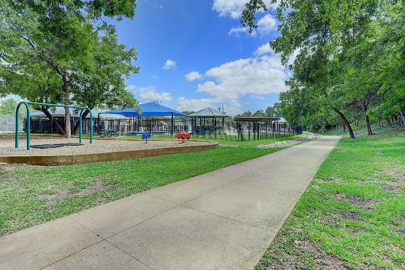 Get ready for the 10 mile Brushy Creek Trail and all the great 1,3, 5 mile loops directly from the house.