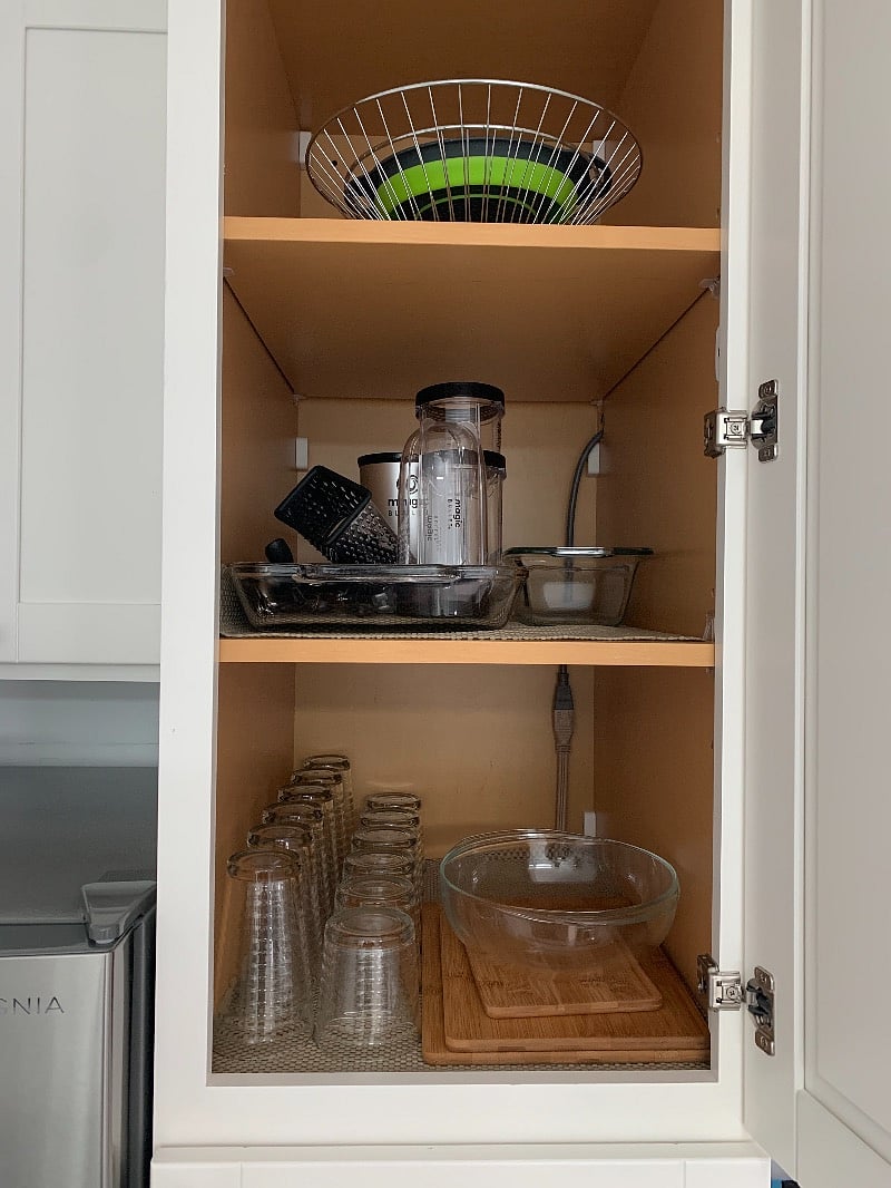 cookware and dinnerware