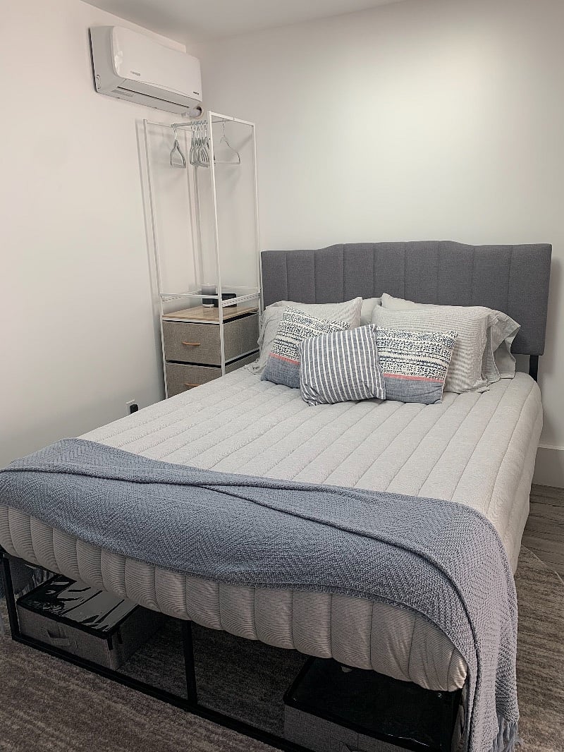 bed and additional open-closet system