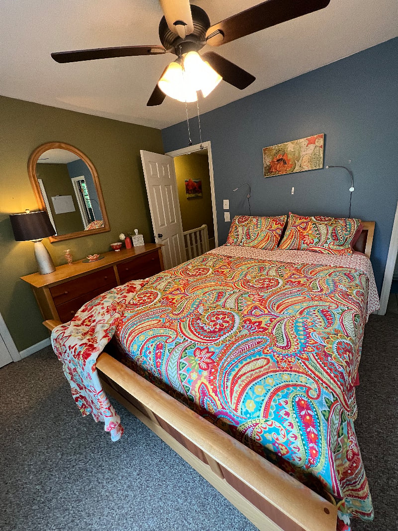 Front bedroom with queen size bed, 2 closets & private full bath.