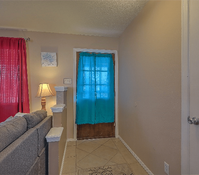 Furnished Finder property 265198_1 photo 3