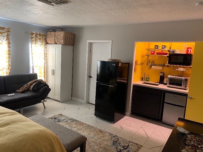Kitchenette
