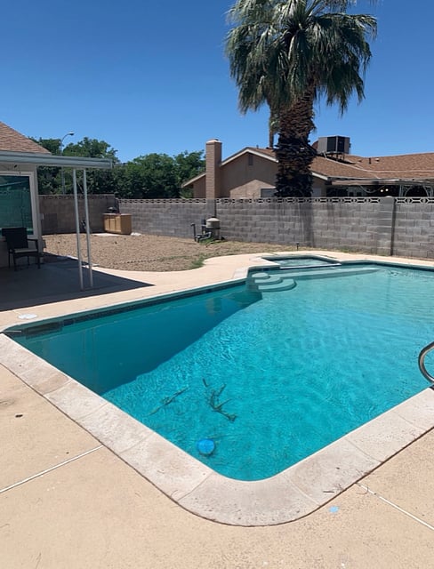 #OversizeBackyard with pool ,fire pit and 
 #pool