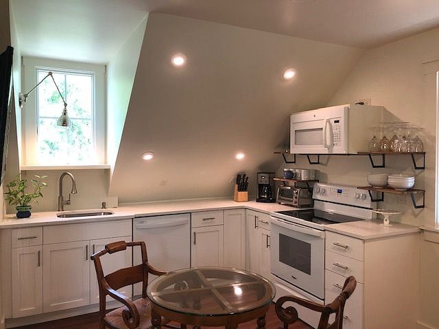 Furnished Finder property 265215_1 photo 11