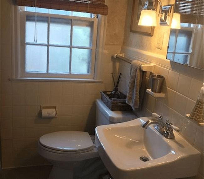 Bathroom/shower