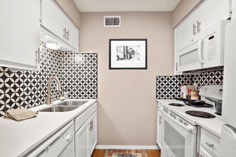Furnished Finder property 265423_1 photo 3