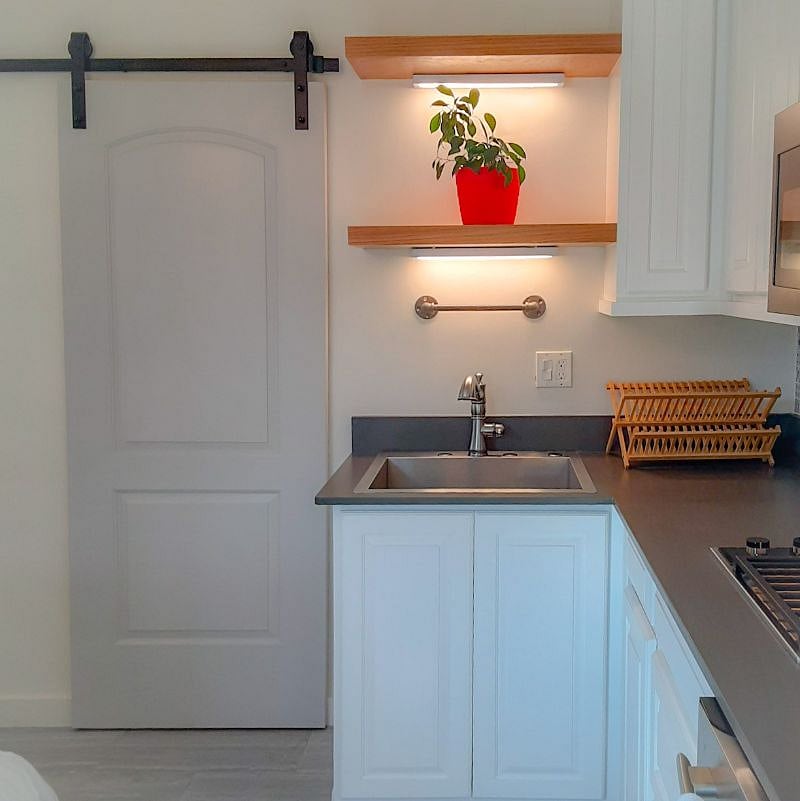 Capture The Charm, Love The Space, Live The Location
