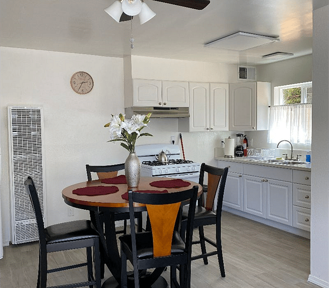 Furnished Finder property 265539_3 photo 2