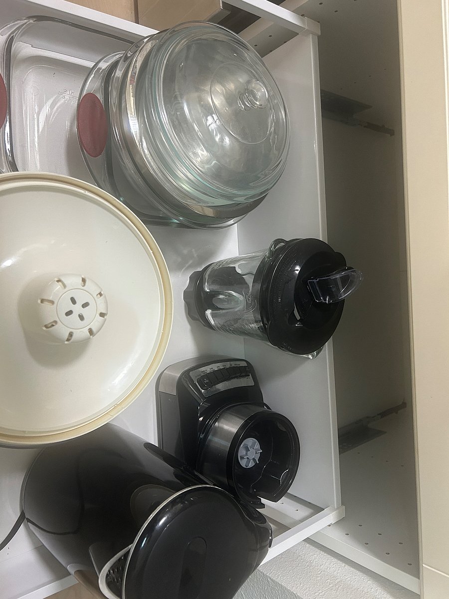 Blender and water kettle