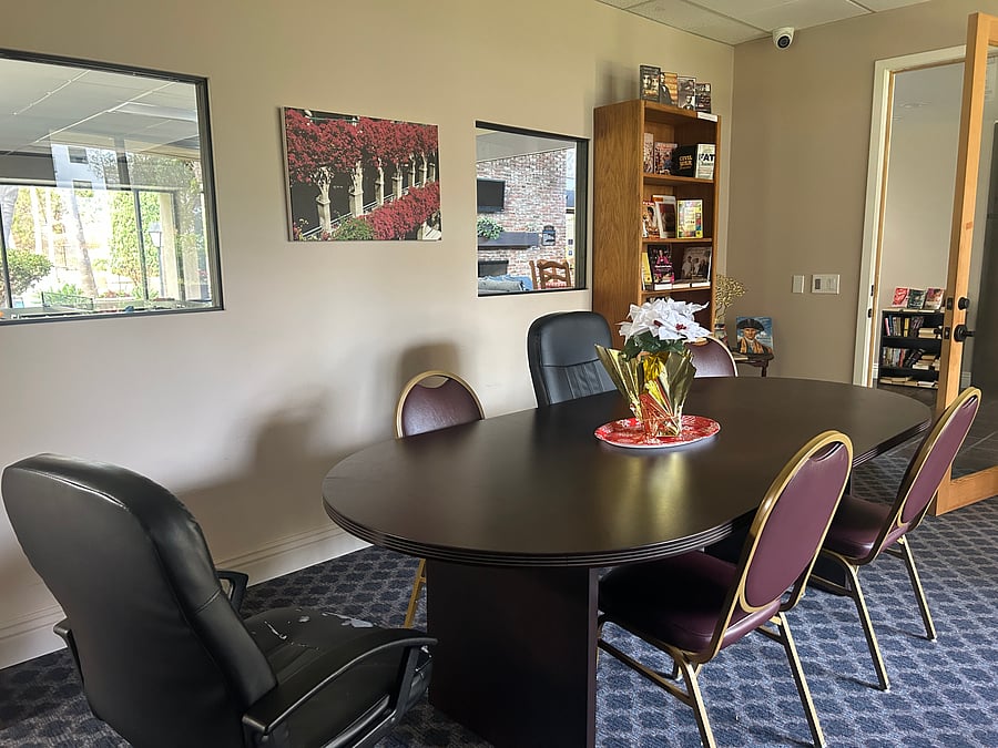 Meeting and reading room in Clubhouse