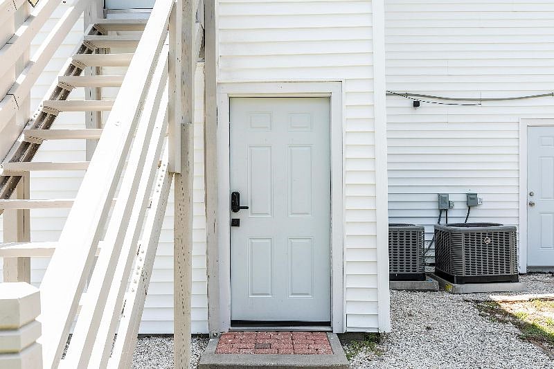 Private Entrance