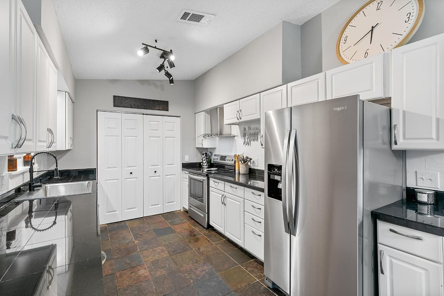 Kitchen & Pantry