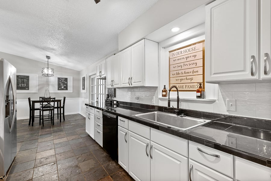Kitchen & Dining Room