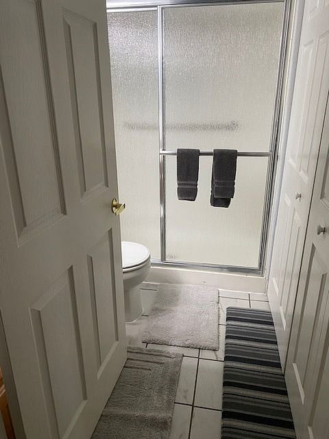 Bathroom 2 w/laundry area