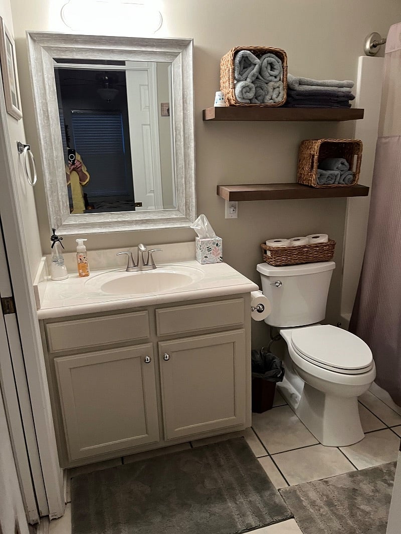 # 2 Bathroom