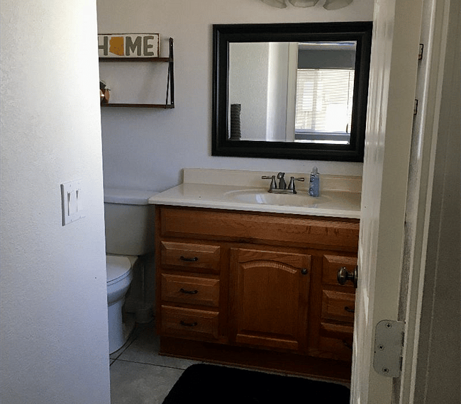 Full bathroom complete with towels, hair dryer, etc. and plenty of storage space.