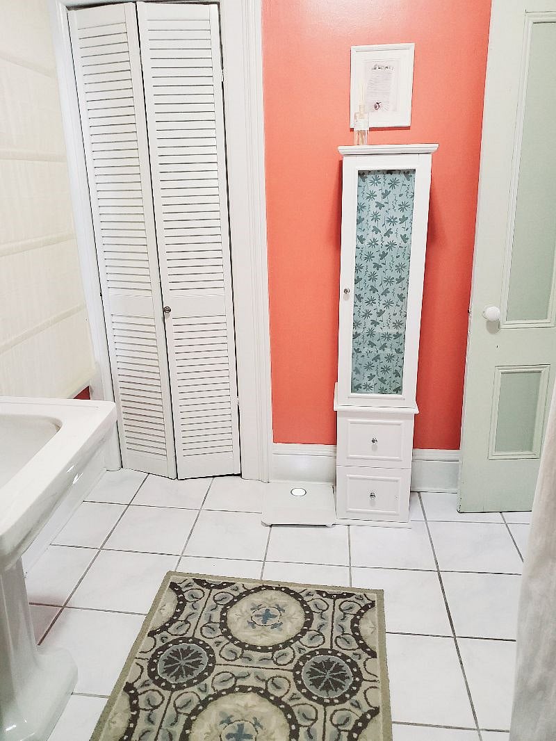 Full bathroom