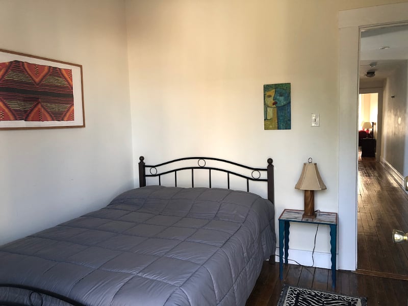 Back bedroom with double bed