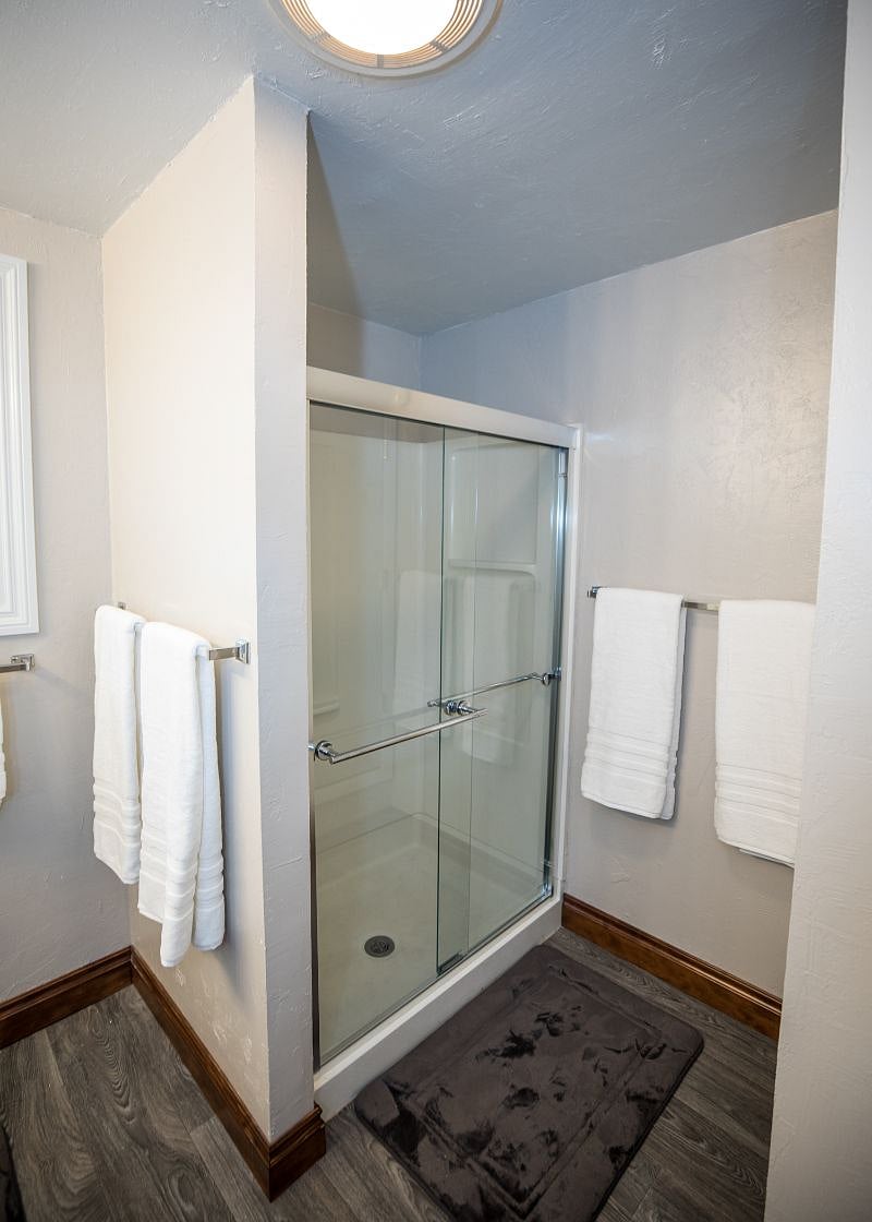 Bathroom shower