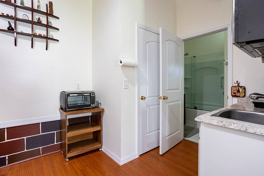 Furnished Finder property 266800_2 photo 18