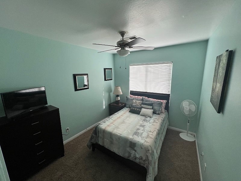Blue room (shared bathroom) and smart tv.