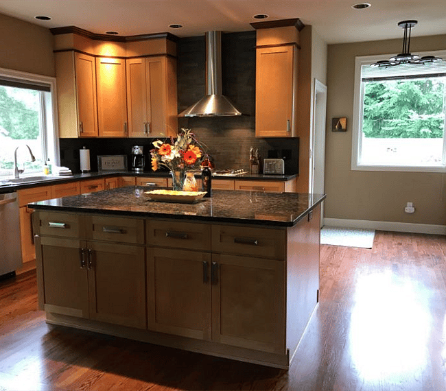 There is lots of daylight from the 3 windows in the kitchen creating a lovely workspace with nice property views as well.
