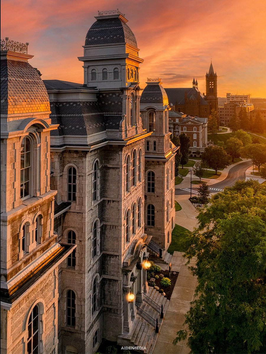 SU Hall of Languages