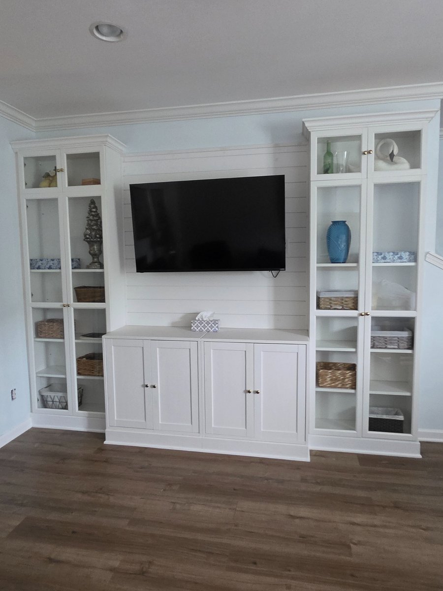 Livingroom built in with storage