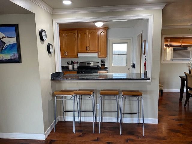 Bar seating